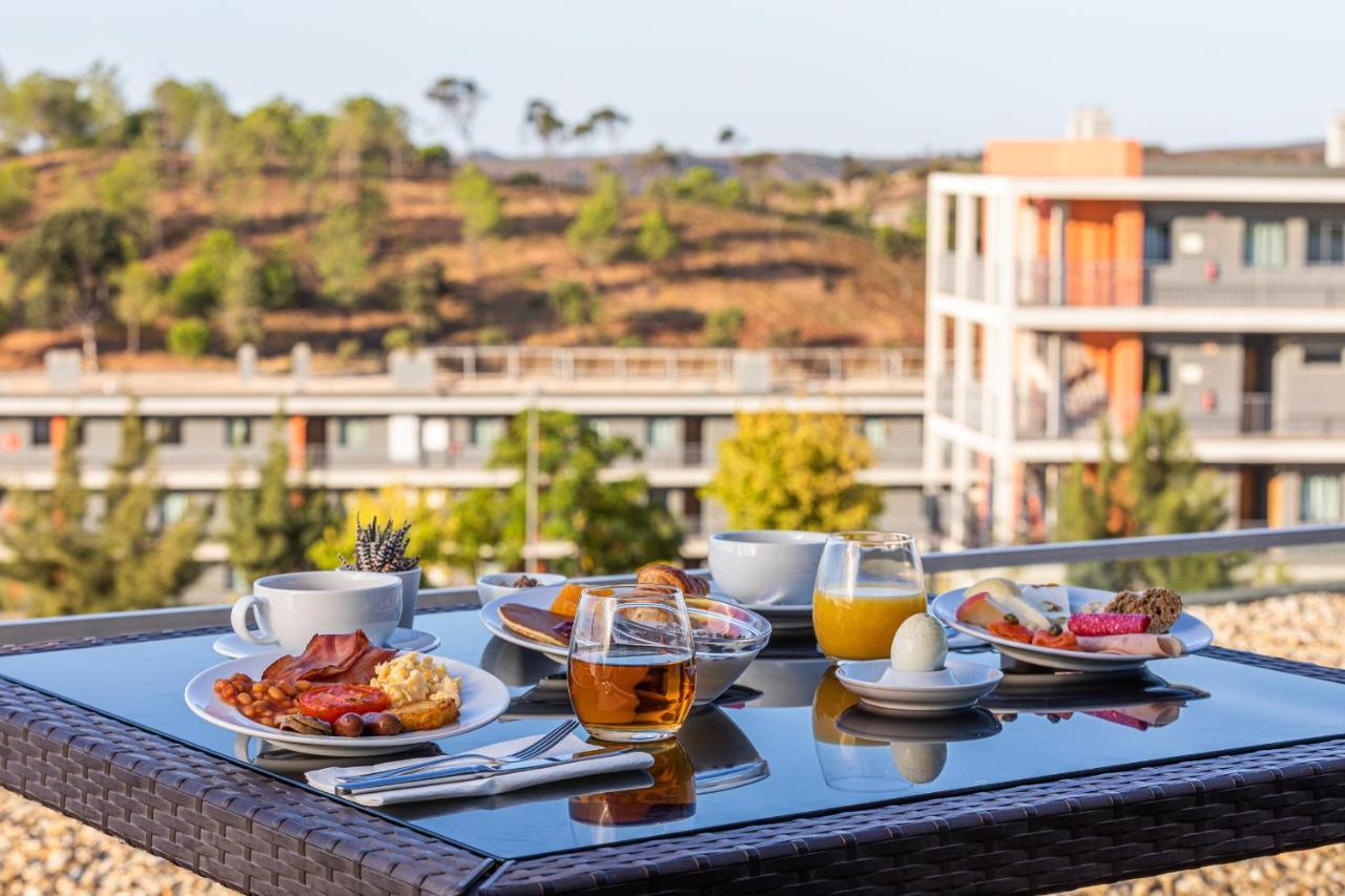 Algarve Race Resort - Hotel Montes de Cima Exteriör bild